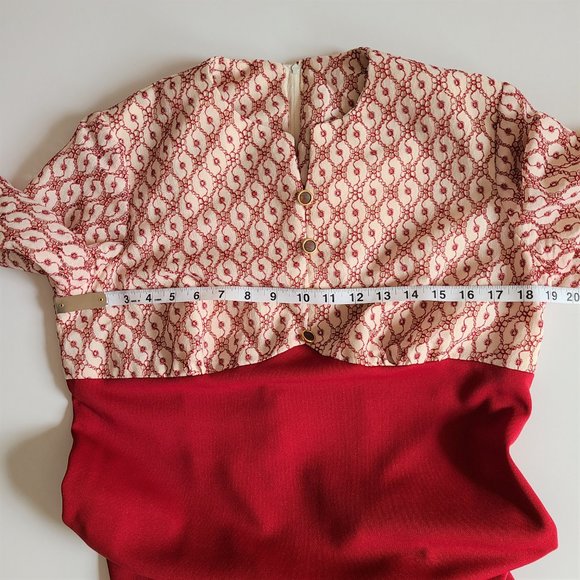 Vintage red and cream maxi dress from 1970s. - Picture 12 of 14